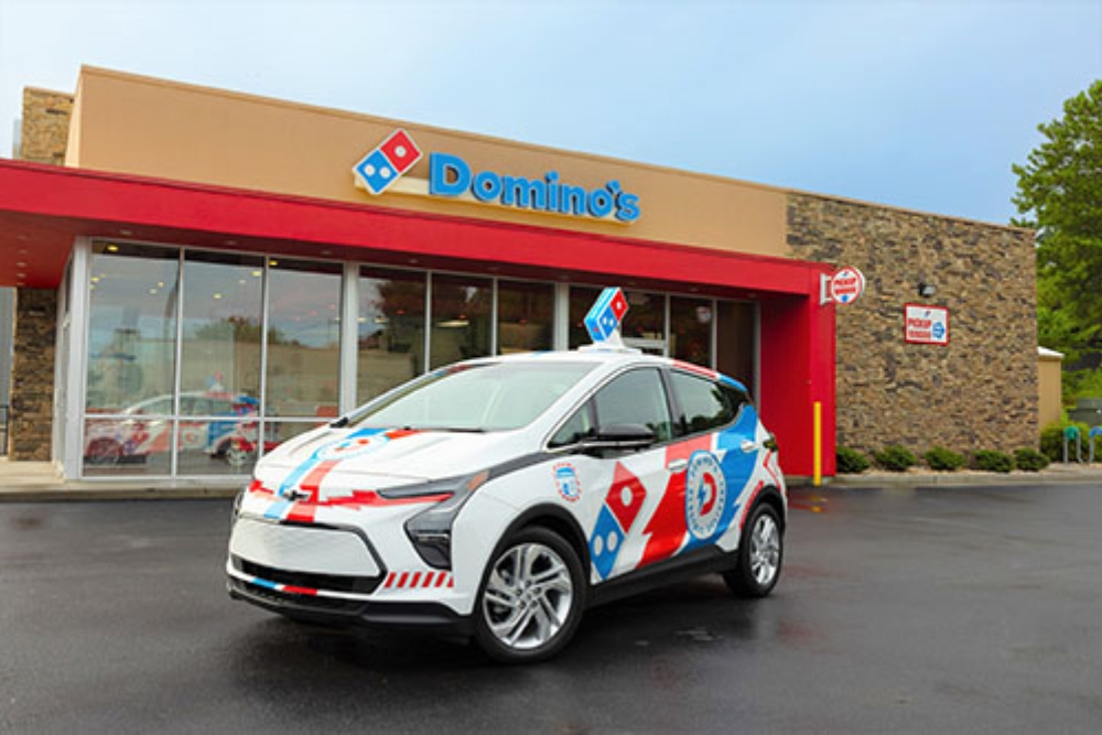 Domino car outside the domino branch-types of car branding